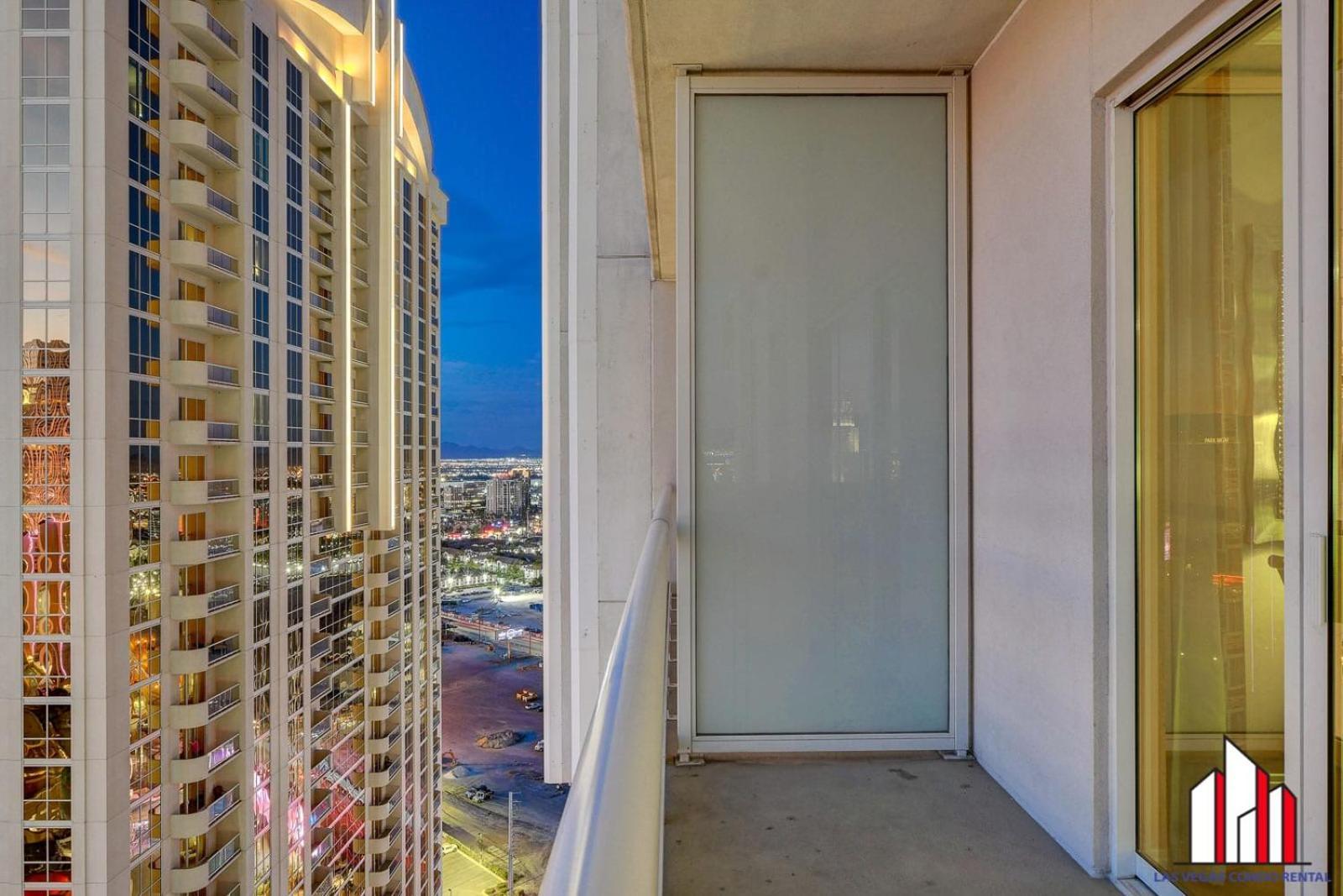 Mgm Signature-30-705 F1 Track & Strip View Balcony Las Vegas Exteriör bild